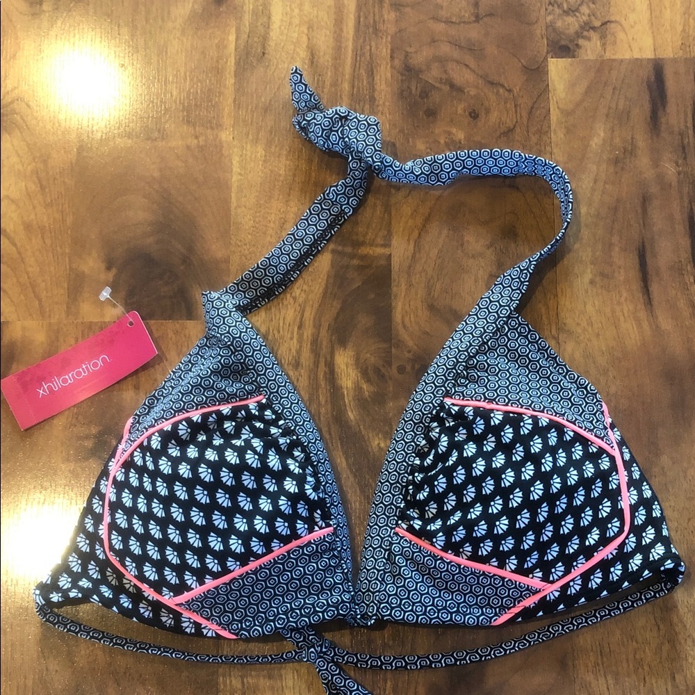 Xhilaration Black and White Geometric Triangle Bikini Top with Coral Trim large